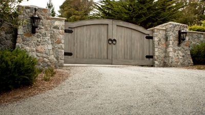 Driveway Gate Service - Wichita