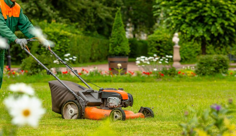 Landscaping And Lawn Maintenance - Tampa