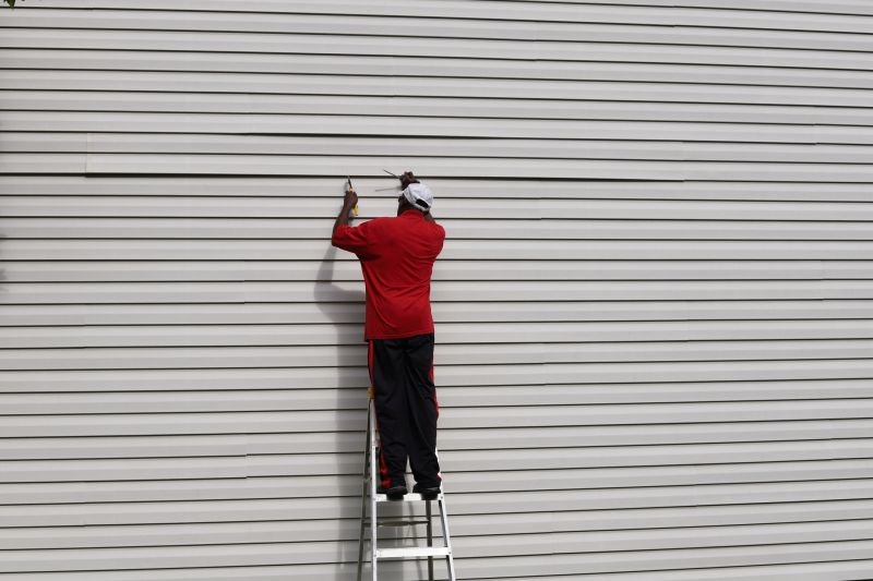 Loose Siding Repair in Nashville
