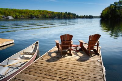 Enjoy Your Waterfront To The Fullest!